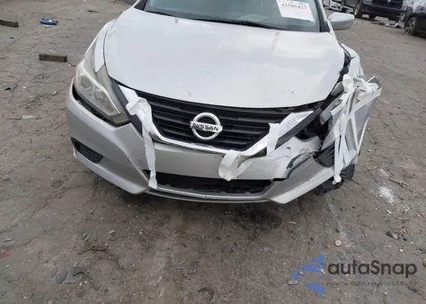 2018 Nissan Altima 2.5 S z USA, uszkodzony, nr VIN 1N4AL3AP0JC227980